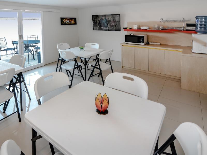 Qb Sleep Capsule Hotel Kuta Lombok Εξωτερικό φωτογραφία